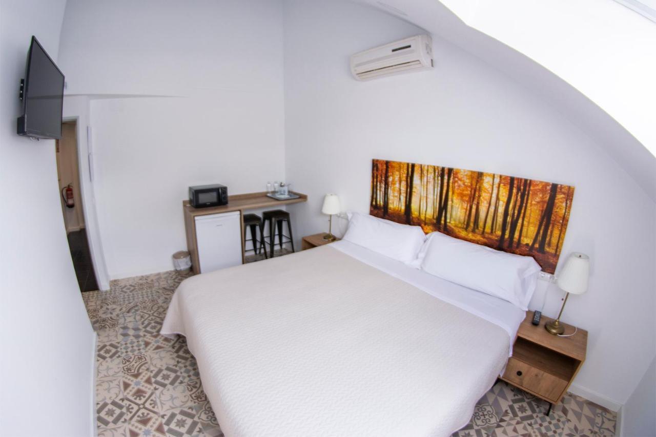 Hostal Las Encinas Villaviciosa de Odón Exterior foto